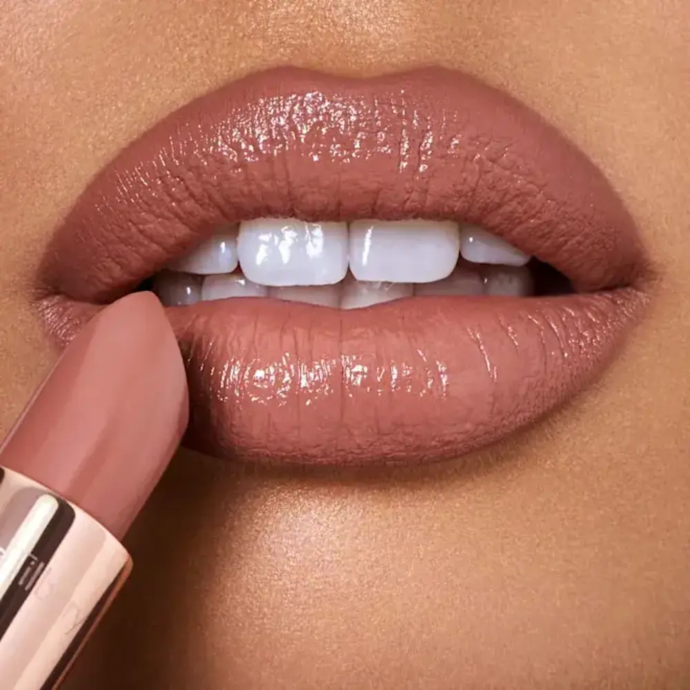 Charlotte Tilbury K.I.S.S.I.N.G Lipstick